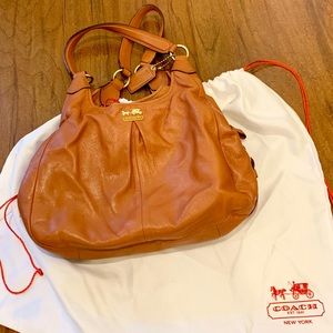Coach leather shoulder bag